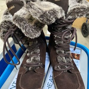 Sketchers boots